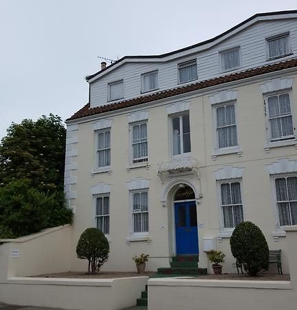 Franklyn Guesthouse Saint Helier Bagian luar foto