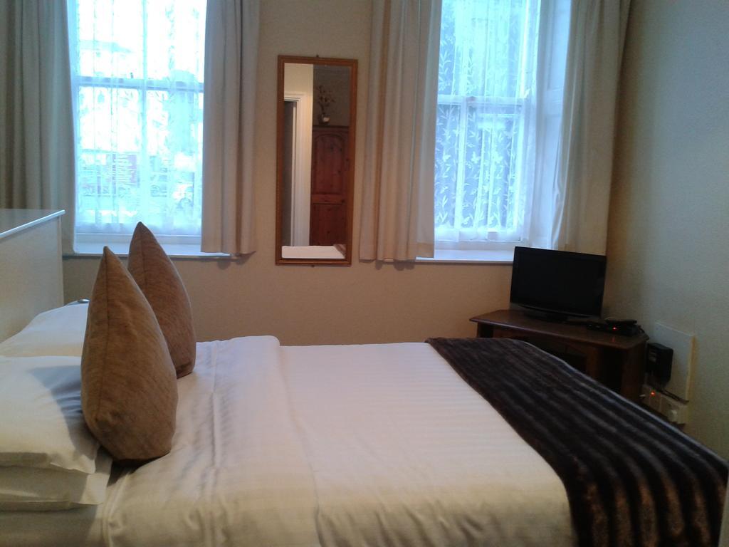 Franklyn Guesthouse Saint Helier Ruang foto