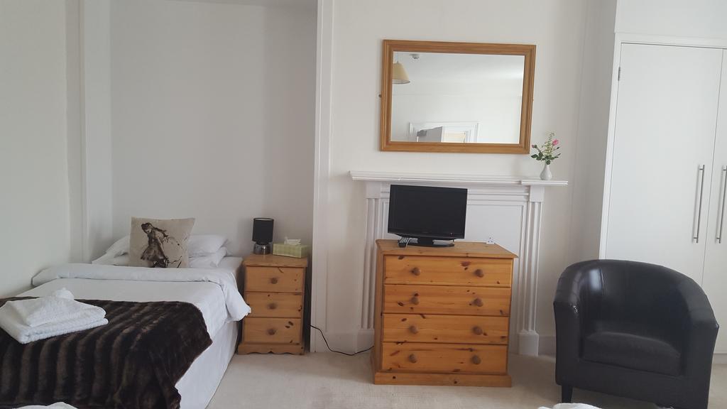 Franklyn Guesthouse Saint Helier Bagian luar foto